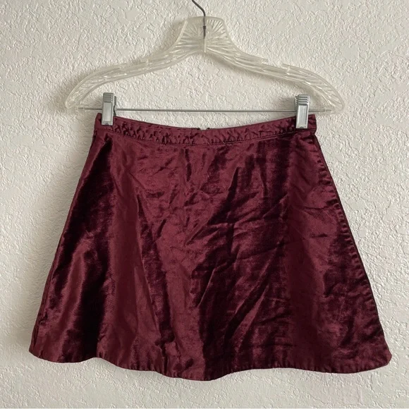 Free People One and Only Fit Flare Velvet Wine Burgundy Zipper Mini Skirt 4 - Picture 2 of 5